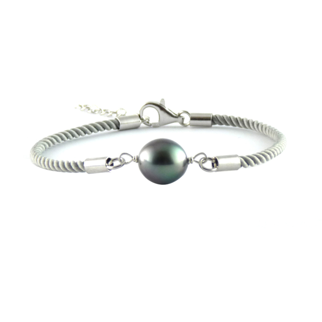 Collection les Merveilles du Pacifiques Bracelet perle ovale sur coton soyeux et argent - BRA06