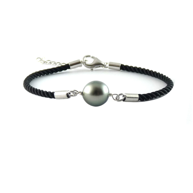 Collection les Merveilles du Pacifiques Bracelet perle ovale sur coton soyeux et argent - BRA06